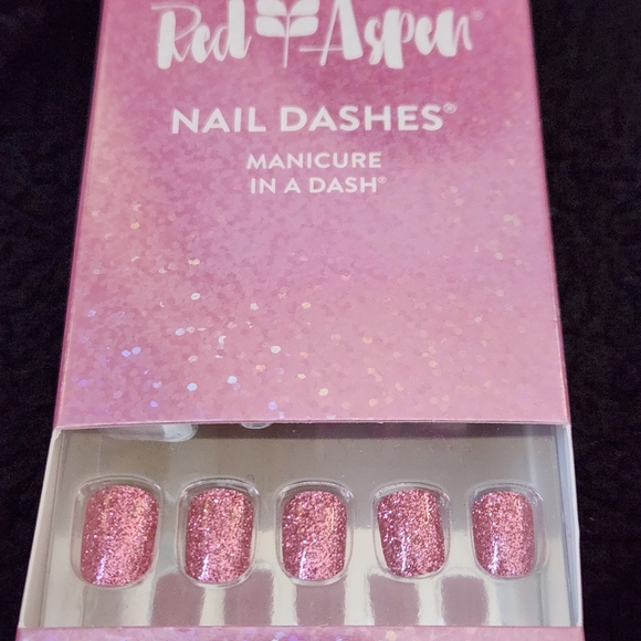 3 Sets of Red Aspen Nail Dashes - Picture 3 of 3